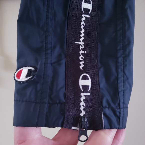 CHAMPION NWOT Zipper Tape Cropped Coaches Jacket - Black XS - Picture 11 of 13